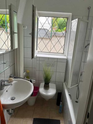 Geschmackvolle 3-Zimmer-Erdgeschosswohnung mit Terrasse und EBK in Friedrichsdorf/Burgholzhausen