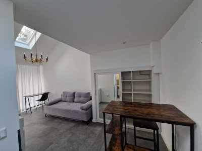 nur an Einzelpersonen - hochwertiges Apartment in sehr zentraler Lage