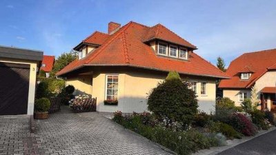 TOP-Einfamilienhaus mit Kamin/Wohnkeller/2 Terrassen/Grundstück/Garage im schönen Schöpstal