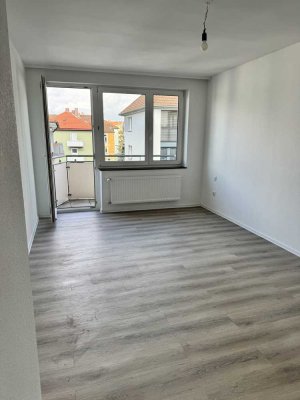 Helle 2-Zimmer Wohnung mit 2 Balkonen in Würzburg Nähe Ringpark