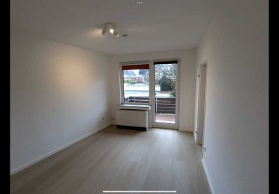 Helle renovierte 1 - Zimmer-Wohnung mit Balkon in ruhiger Lage in Alt Erkrath