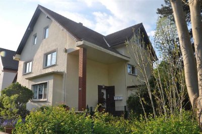 Bildhübsche Maisonettewohnung, 197m², in 30er Jahre Altbauvilla
auf parkartigem Gartenareal