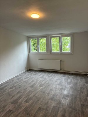 Möbeliertes DG-Apartment in ruhiger Lage
