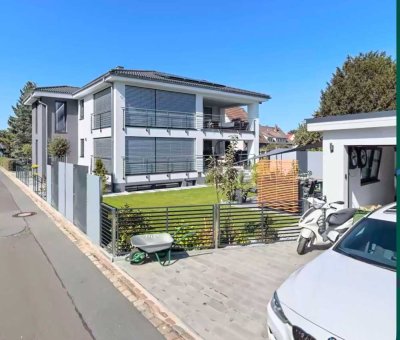 Großzügige 5-Zimmer Erdgeschosswohnung mit Balkon in Adelsdorf