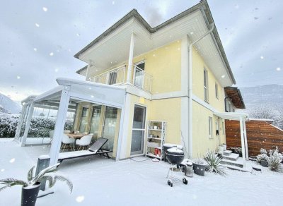 Gepflegtes modernes Wohlfühlhaus mit niedrigen Energiekosten