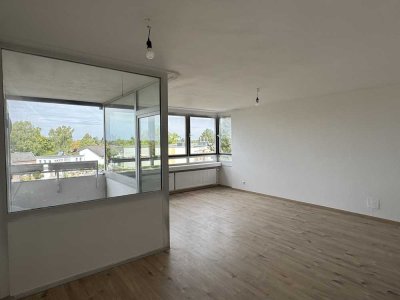 Frisch saniert - Helle 4-Zimmer Wohnung mit Einbauküche und Balkon in zentraler Lage von Jülich