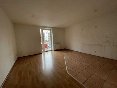 Moderne 3-Zimmer-Wohnung mit Balkon & Stellplatz