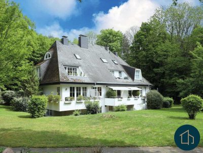 Die Erholung beginnt Zuhause: 3 Zimmer Maisonettewohnung mit TG & Sonnen-Loggia im Niendorfer Gehege