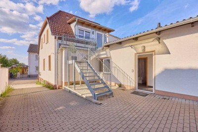 Attraktives EFH mit Einliegerwohnung auf großem Grundstück, Ausbaureserve in der Scheune - Römerberg