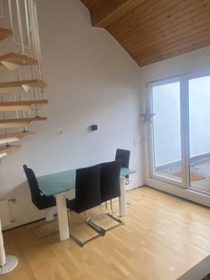 Einmalige Maisonette-Wohnung mit wunderschönem Balkon