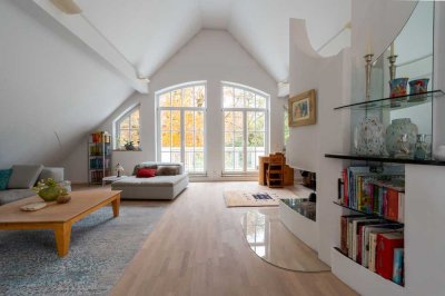 Lichtdurchflutete, absolut ruhige 2,5-Zi. Dachterrassenwohnung mit Galerie Nähe Pasinger Stadtpark