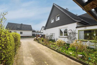 Charmante Doppelhaushälfte mit Garage in Schleswig