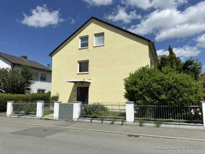 Attraktives Dreifamilienhaus mit Garagen in zentraler Lage von Straubing — Solide Kapitalanlage
