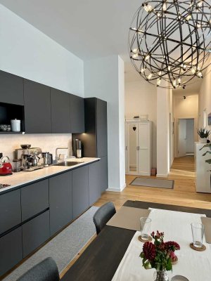 Lichtdurchflutete 4-Zimmer Loft-Wohnung mit Luxusausstattung in Frankfurt-Rödelheim + ruhige Lage