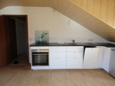 1-Zimmer Dachgeschoss-Apartment in Unering
