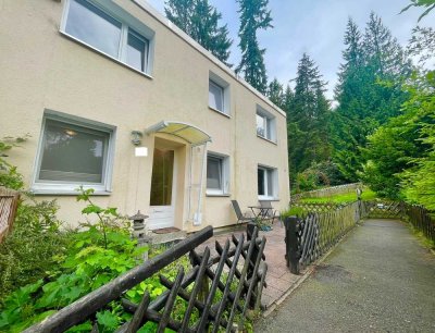 Geschosseigenheim: Idyllisch und ruhig am Waldrand gelegen! Mit Garten und Garage!