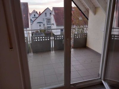 Exklusive 6-Raum-Wohnung mit Balkon und EBK in Wiesbaden