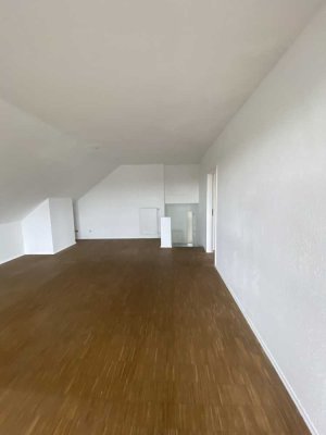 Helle 4-Zimmer-DG-Maisonette-Wohnung in Hamm Rhynern