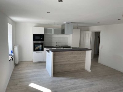 sanierte 5 Zimmer Traumwohnung in der Nordstadt sucht neue Bewohner -  Sauna, Einbauküche,Stellplatz