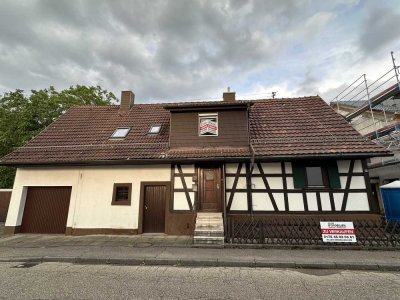 2-Familienhaus mit Potential - Klein investieren. Groß denken. Schön wohnen. Ihre Gelegenheit jetzt!