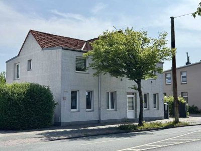 Kernsaniertes Haus mit zwei Ferienwohnungen in Neuengroden