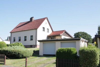 Doppelhaushälfte mit Pool und herrlichem Garten