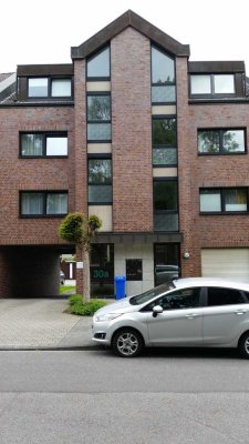 Helle 2-Zimmer-DG-Wohnung mit Balkon in Mönchengladbach