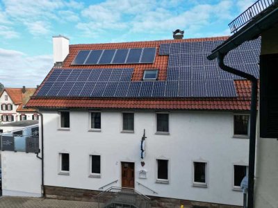 Wohn-und Geschäftshaus mit Gastronomie und 2 großzügigen Wohnungen