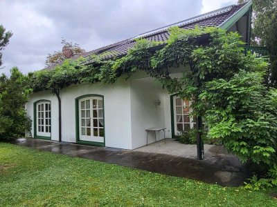 Perle von Neu-Kupfer: Einzigartiges & toll angelegtes Grundstück m. schönem Einfamilienh. + Garage