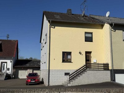 Zweifamilienhaus mit Möglichkeiten - Hofeld-Mauschbach