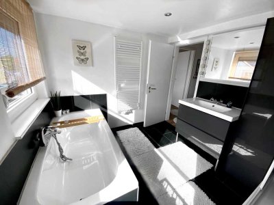 Modernes und gemütliches Wohnen im Altbau mit tollem Bad und Gartenmitbenutzung (möbliert)