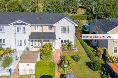 IMMOBERLIN.DE - Wunderbares Haus mit Sonnengarten in ländlicher Lage