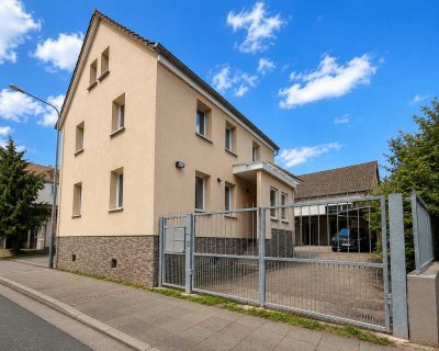 Kernsaniertes Zweifamilienhaus + Rohbau-Hinterhaus | Baugenehmigung für 3 weitere WE.