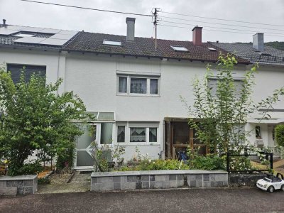 Reihenmittelhaus in ruhiger Lage mit Garten und Garage