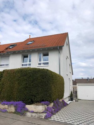 � Top-Angebot: Großzügiges Reihenendhaus in guter Lage in Leingarten – Schnell zugreifen!