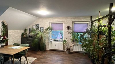 helle 2-Zimmer-Dachgeschosswohnung mit Dachterrasse