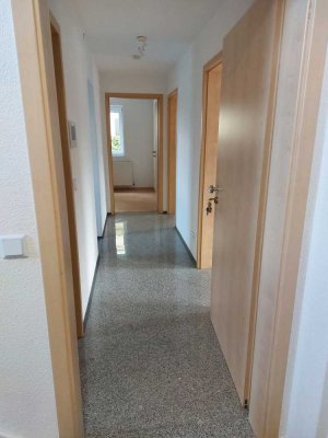 Schöne 3 Zi. -EG Wohnung mit EBK, Balkon, Keller in einem gepflegten Mehrfamilienhaus in Gaildorf