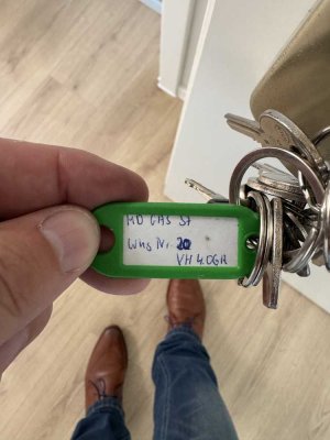 Frisch renovierte WG-fähige große 3-Raumwohnung