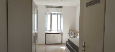 Teilmöblierte 1-Zimmer Wohnung in der Altstadt West nahe Donau