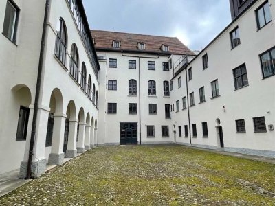 "Höhmannhaus" - Wohnen in historischen Gemäuern in der Maximilianstraße