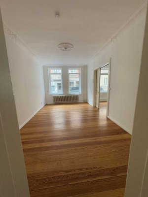 Schöne 5,5-Zimmer-Erdgeschosswohnung im Zentrum