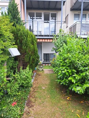 Schöne 2-Raumwohnung, kleiner Garten, TG-Stellplatz und solide Mieter!