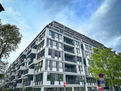 Spreefront Design Loft im YOO Berlin mit privatem SPA & 24/7 Concierge