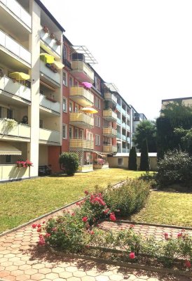 Lichtdurchflutete 2-Zimmer Terrassenwohnung mit gehobener Innenausstattung in Plauen Innenstadt