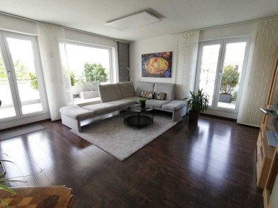 Helle Penthouse-Wohnung mit Einbauküche in Biberach