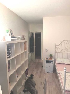Helles Appartement mit Balkon zur Parkseite!