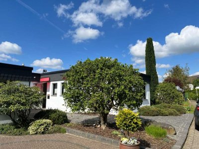 Bungalow, lichtdurchflutet, mit moderner Innenausstattung und Garten in Mettmann-Süd