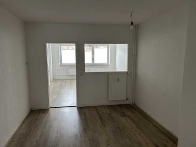 3 Zimmer Wohnung mit kleiner Terrasse in Hamburg-Lokstedt