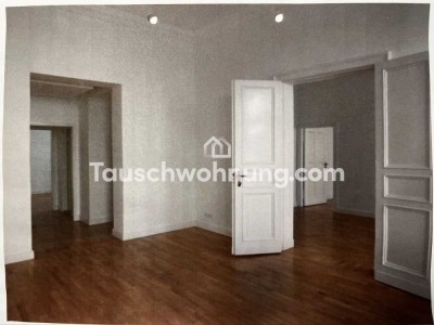 Tauschwohnung: Grosse Altbauwohnung top renoviert ,4 Zimmer , zwei Bäder