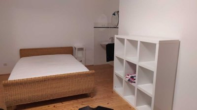 Möbliertes Zimmer in Einfamilienhaus in Köln-West, ruhige Lage